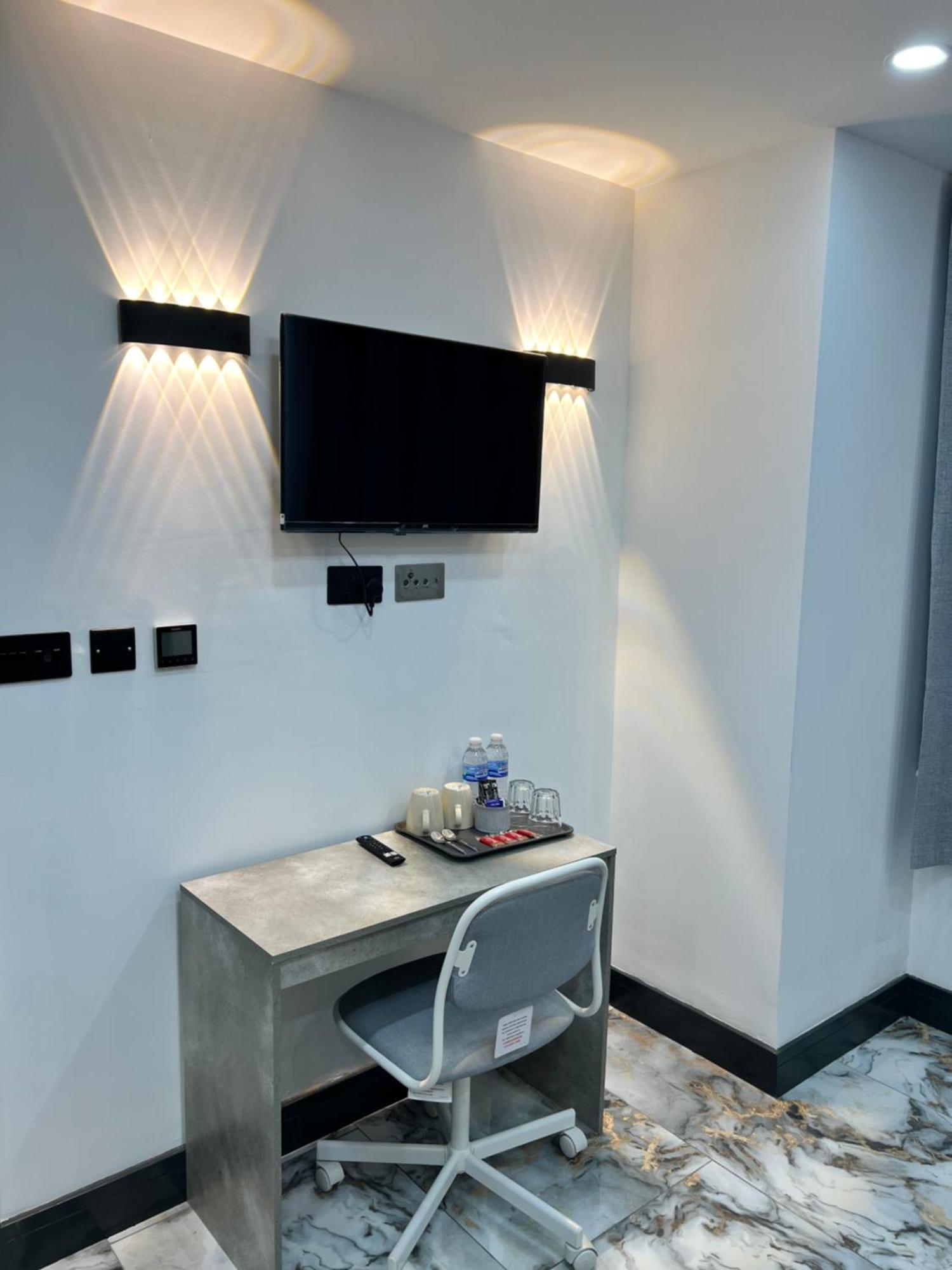 Thandi House Heathrow Airport Ashford  Екстер'єр фото