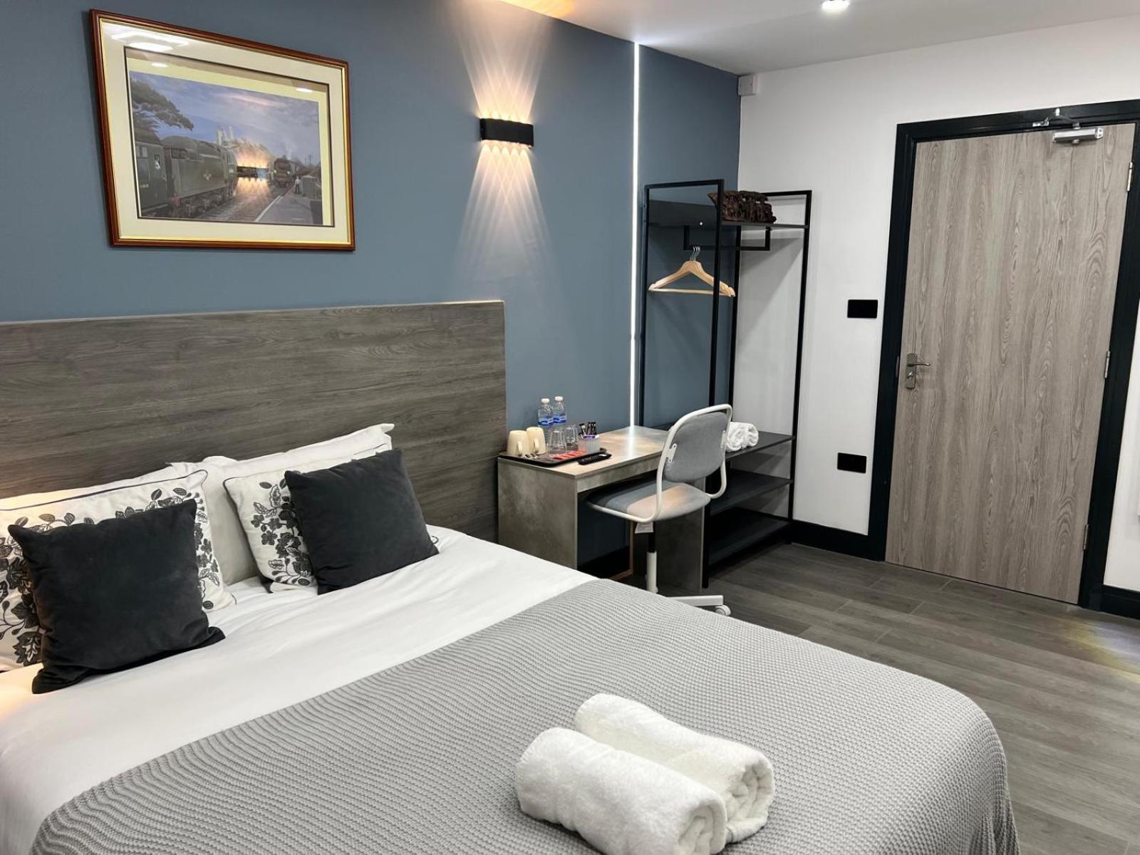 Thandi House Heathrow Airport Ashford  Екстер'єр фото